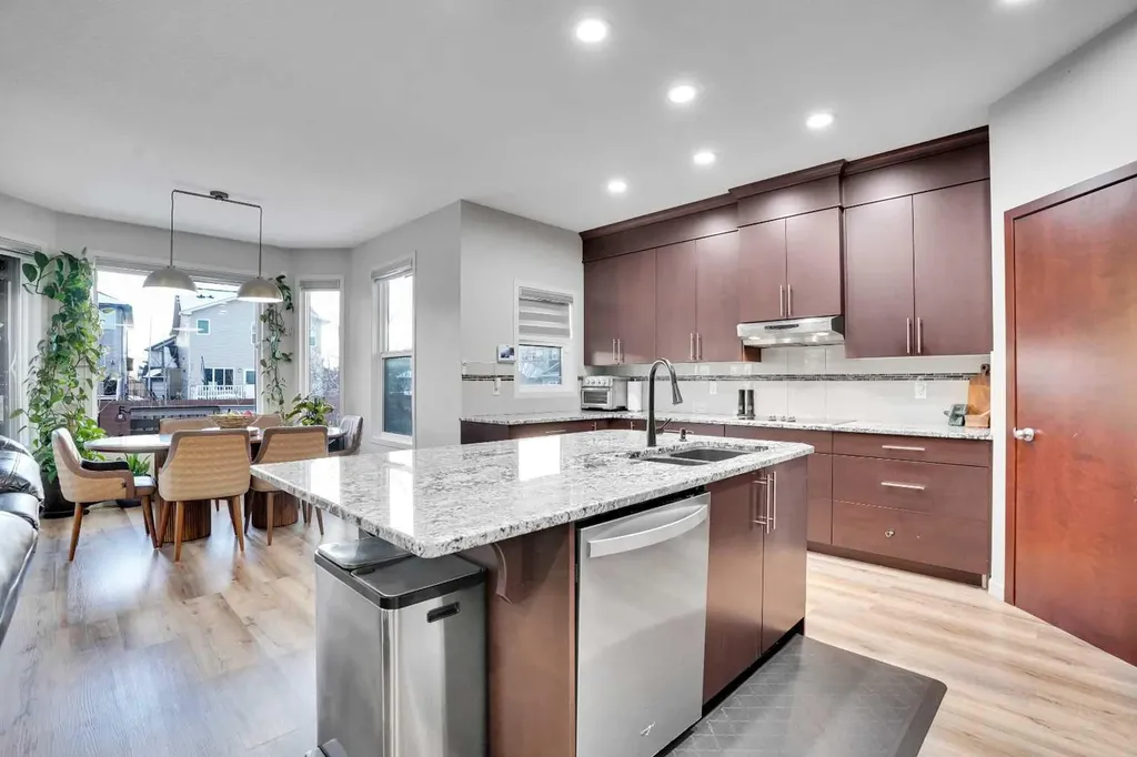 119 Panton Landing NW Calgary AB T3K 0W4