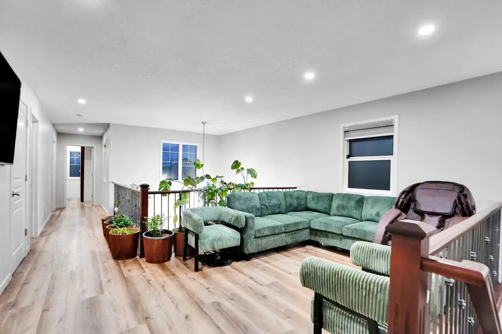 119 Panton Landing NW Calgary AB T3K 0W4