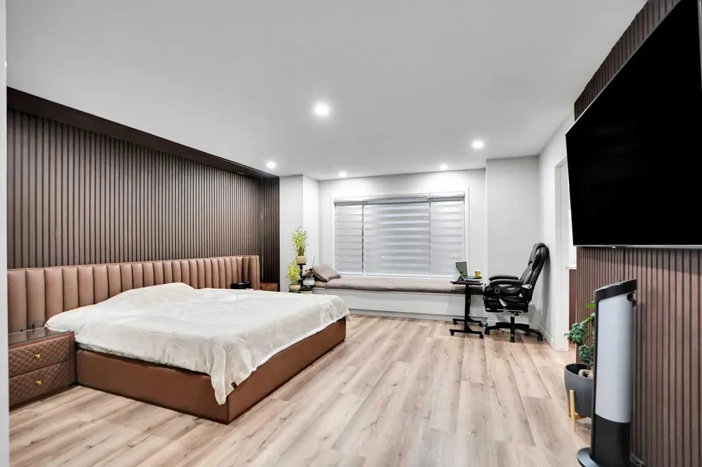 119 Panton Landing NW Calgary AB T3K 0W4