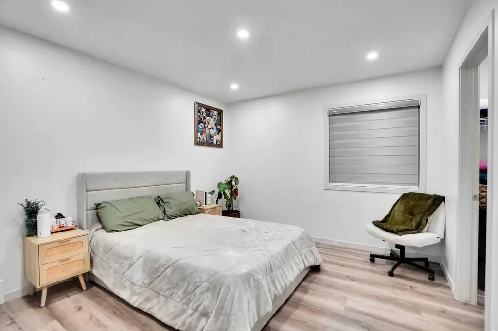 119 Panton Landing NW Calgary AB T3K 0W4