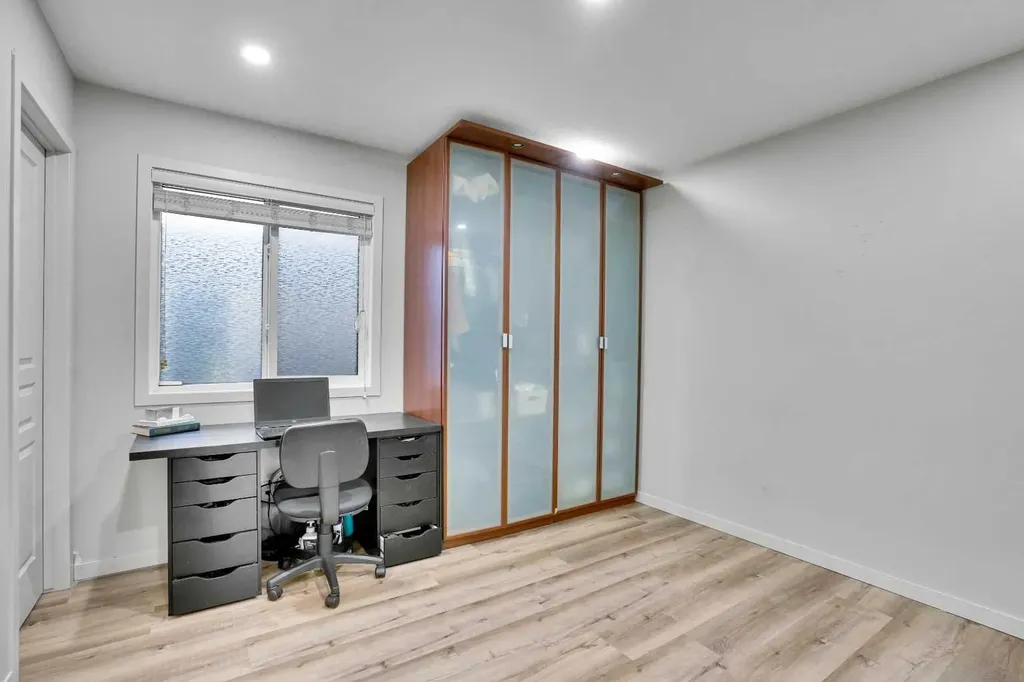119 Panton Landing NW Calgary AB T3K 0W4