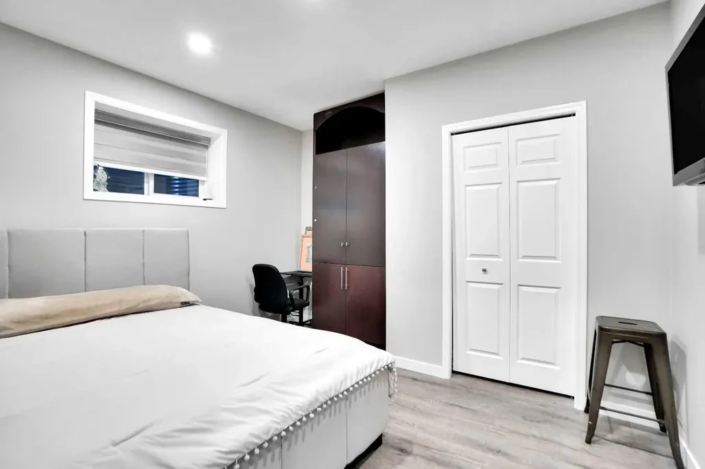 119 Panton Landing NW Calgary AB T3K 0W4