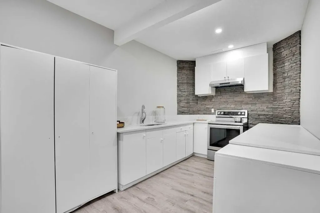 119 Panton Landing NW Calgary AB T3K 0W4