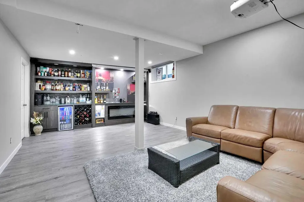 119 Panton Landing NW Calgary AB T3K 0W4