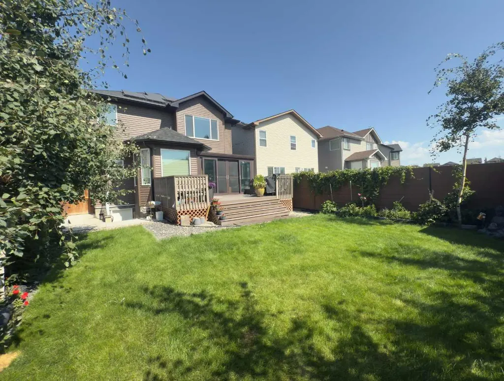 119 Panton Landing NW Calgary AB T3K 0W4