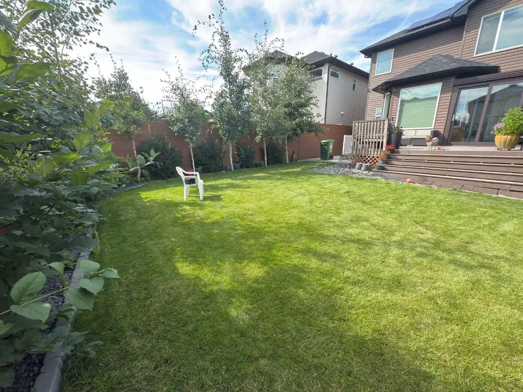 119 Panton Landing NW Calgary AB T3K 0W4