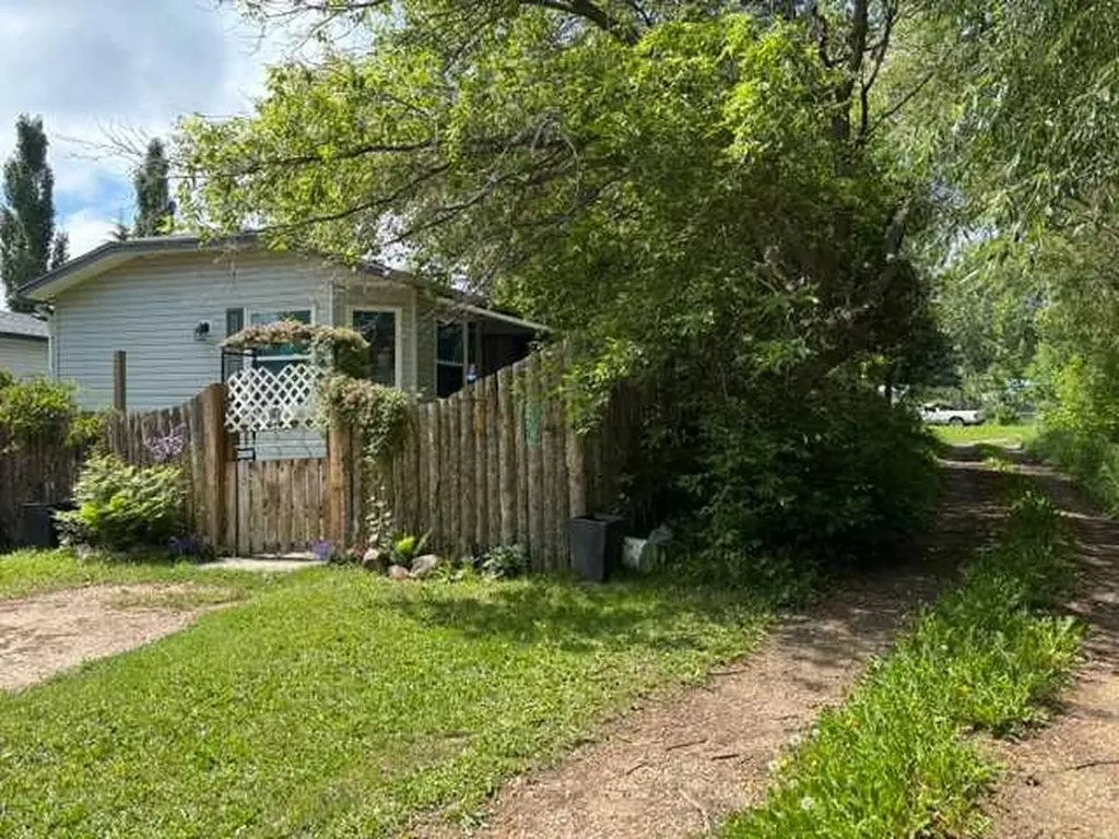38138 Range Road 283 Rural Red Deer County AB T4S2B4