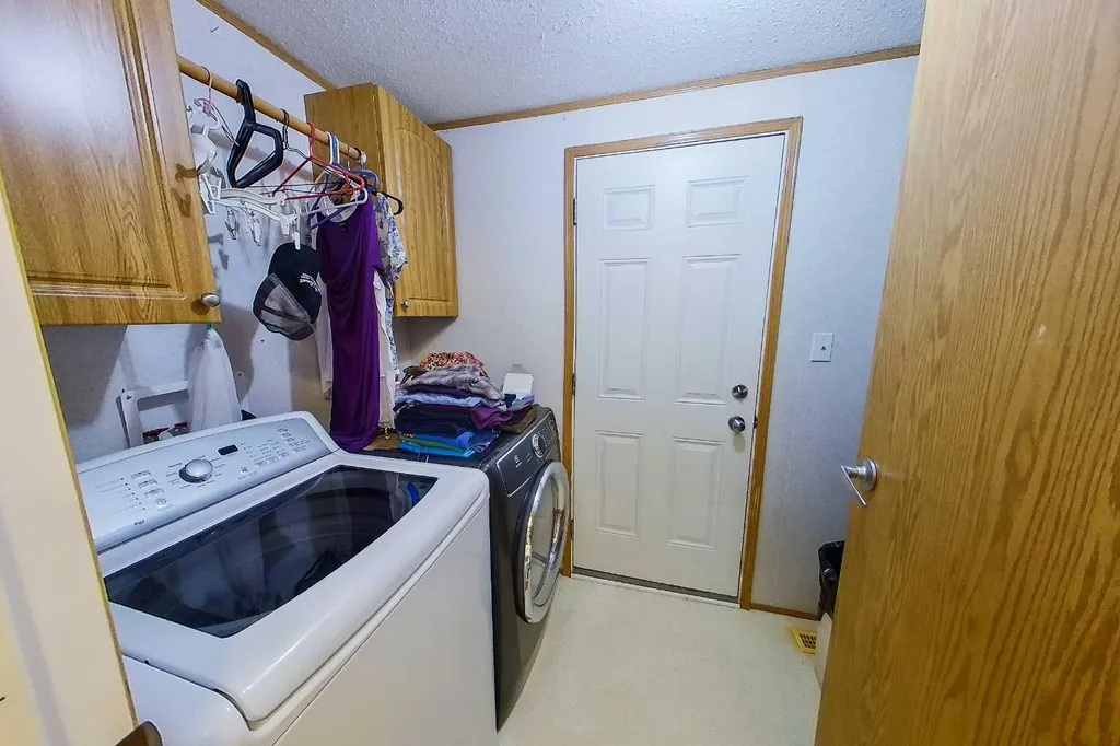38138 Range Road 283 Rural Red Deer County AB T4S2B4
