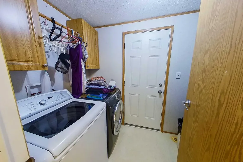 38138 Range Road 283 Rural Red Deer County AB T4S2B4