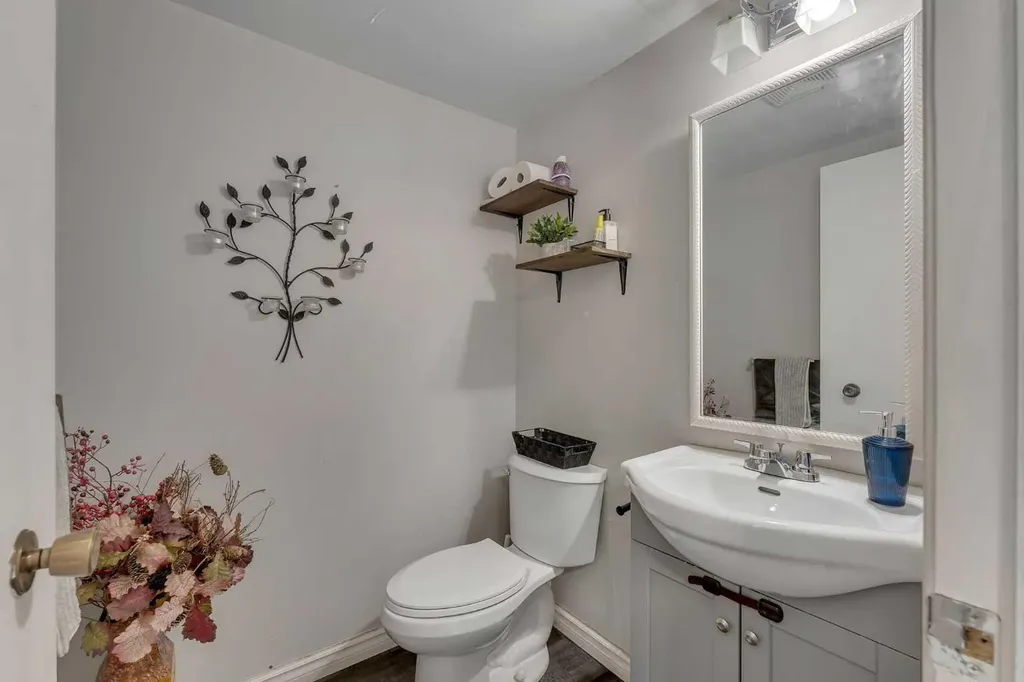 354 Aboyne Place NE Calgary AB T2A 5Y9
