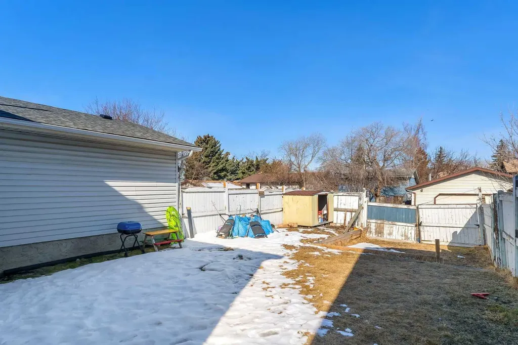 354 Aboyne Place NE Calgary AB T2A 5Y9