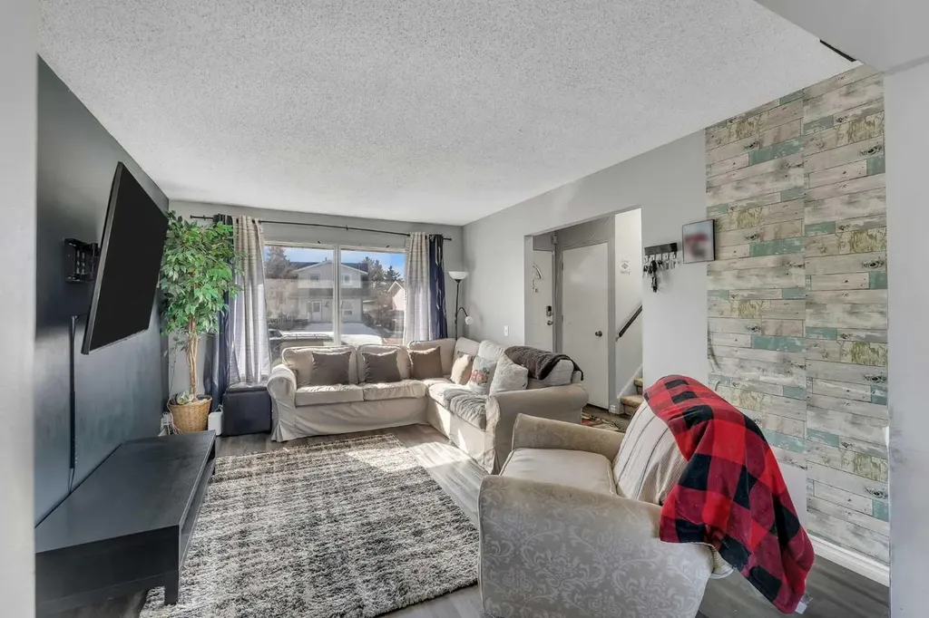 354 Aboyne Place NE Calgary AB T2A 5Y9