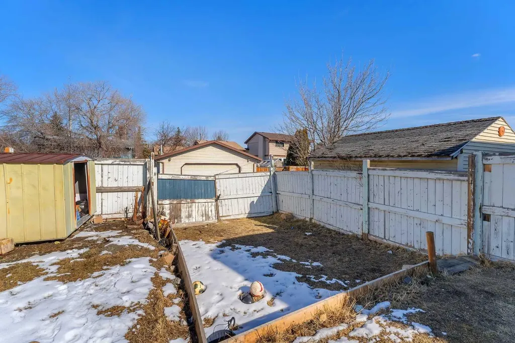 354 Aboyne Place NE Calgary AB T2A 5Y9