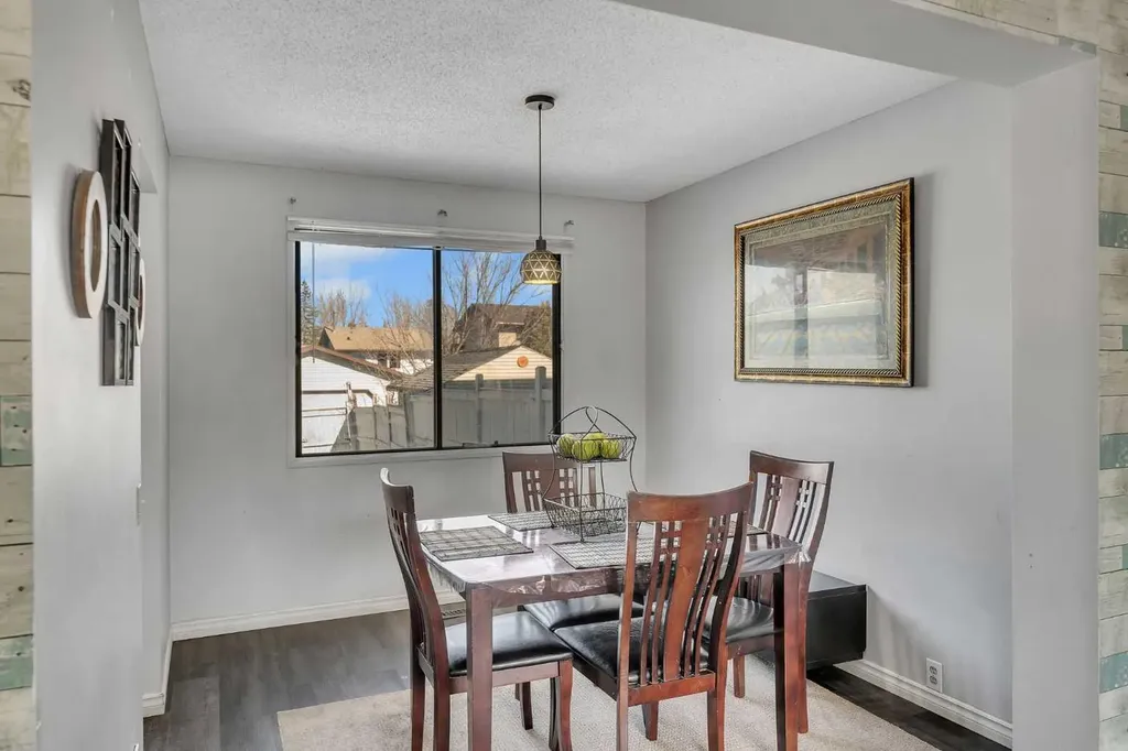 354 Aboyne Place NE Calgary AB T2A 5Y9