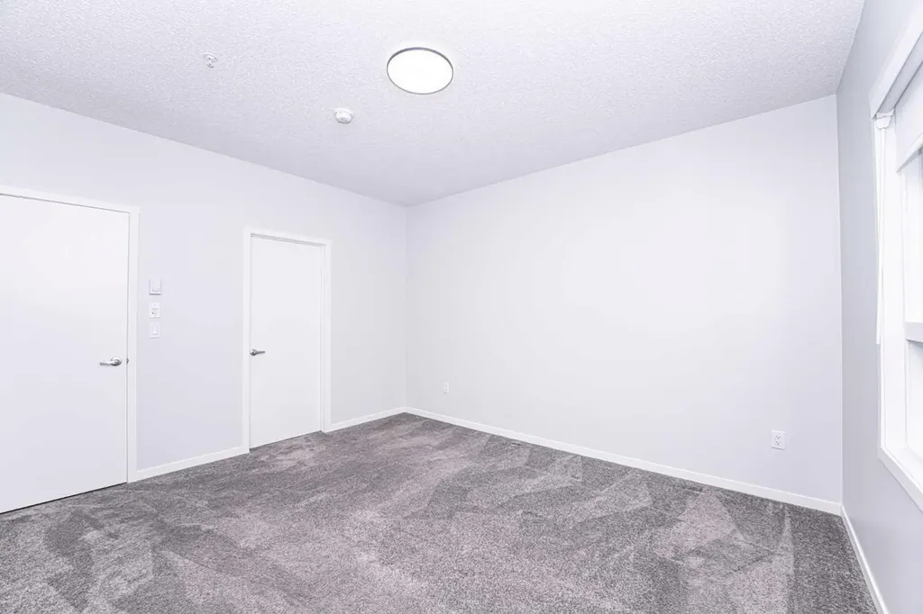 40 Carrington Plaza N Calgary AB T3P 1X7