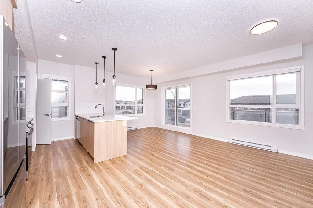 40 Carrington Plaza N Calgary AB T3P 1X7