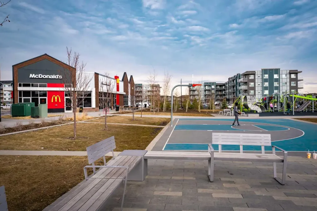 40 Carrington Plaza N Calgary AB T3P 1X7