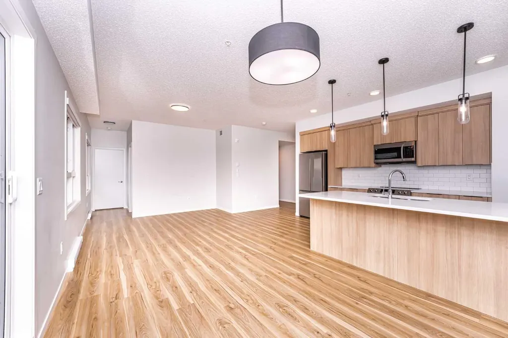 40 Carrington Plaza N Calgary AB T3P 1X7