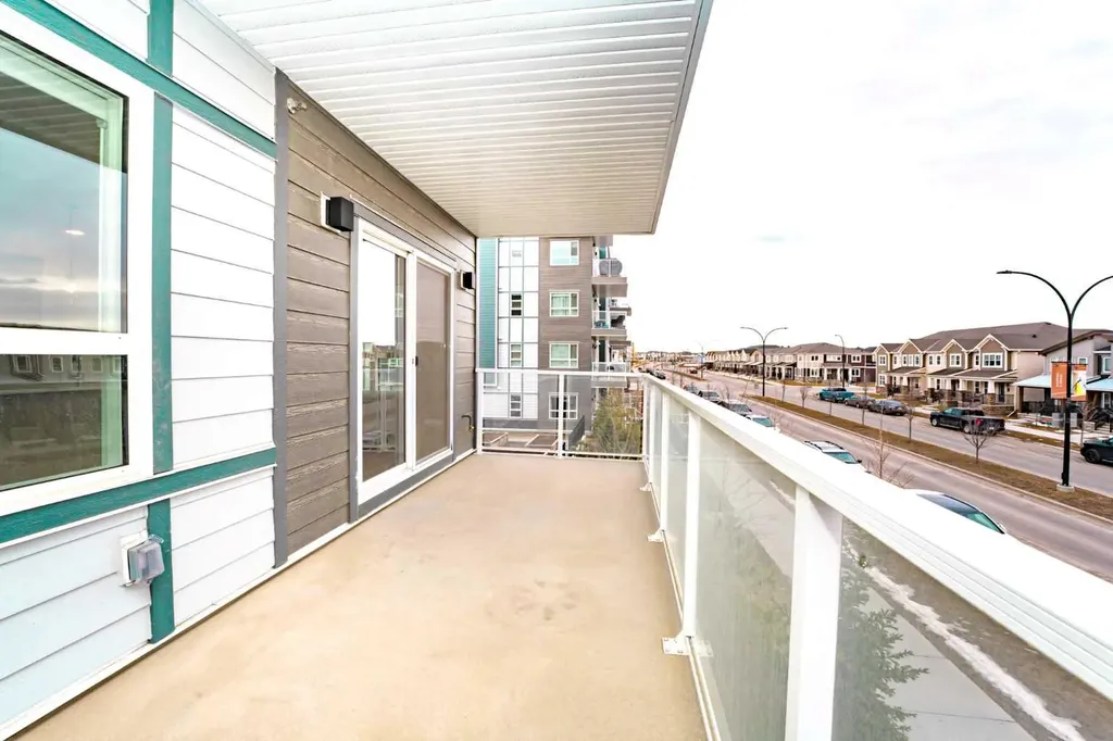 40 Carrington Plaza N Calgary AB T3P 1X7