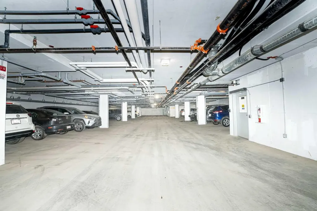 40 Carrington Plaza N Calgary AB T3P 1X7
