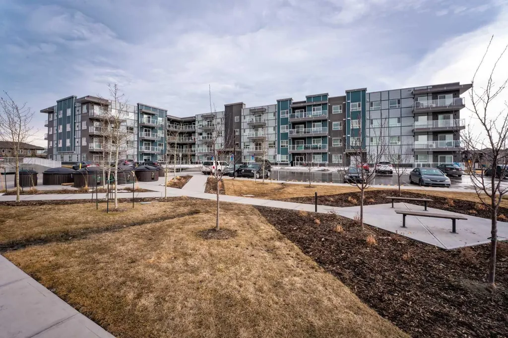 40 Carrington Plaza N Calgary AB T3P 1X7