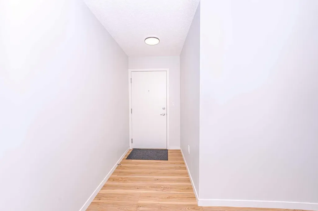 40 Carrington Plaza N Calgary AB T3P 1X7