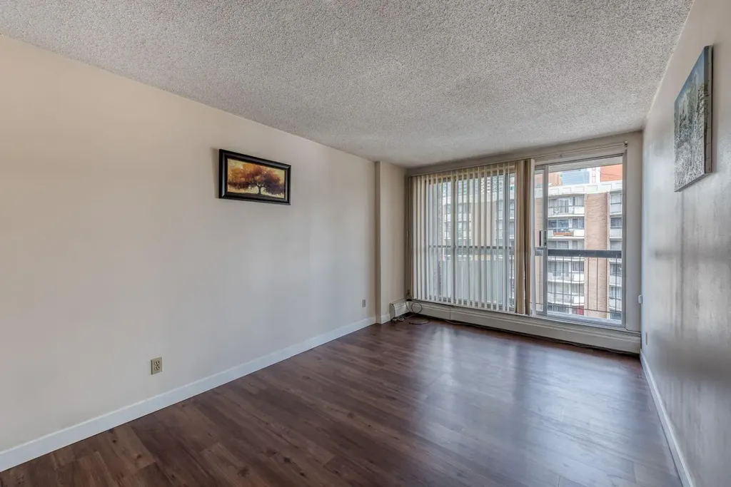 340 14 Avenue SW Calgary AB T2R 1H4