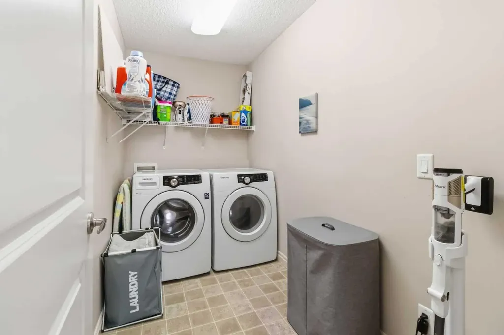 19 Saddleland Drive Calgary AB T3J5J3