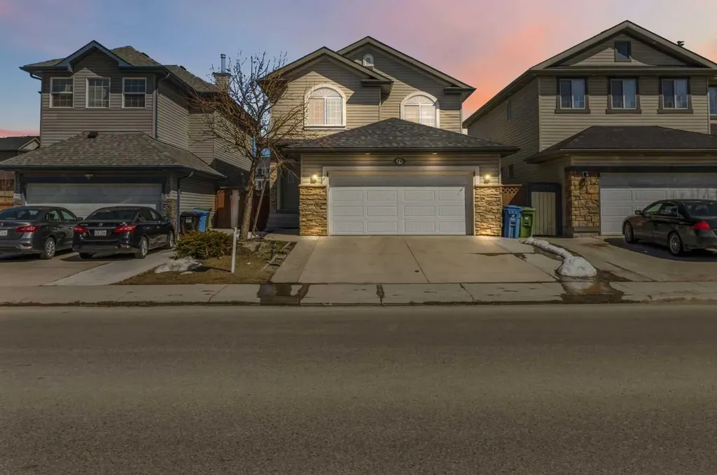 19 Saddleland Drive Calgary AB T3J5J3