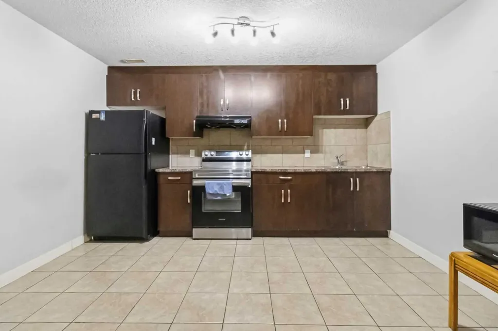 19 Saddleland Drive Calgary AB T3J5J3