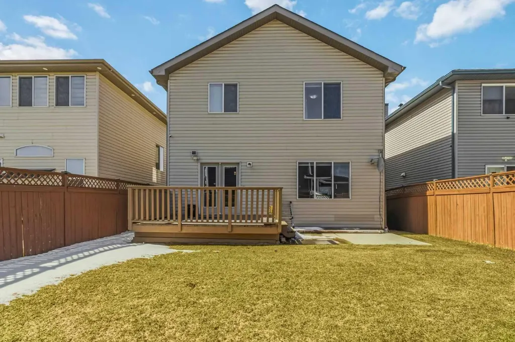 19 Saddleland Drive Calgary AB T3J5J3