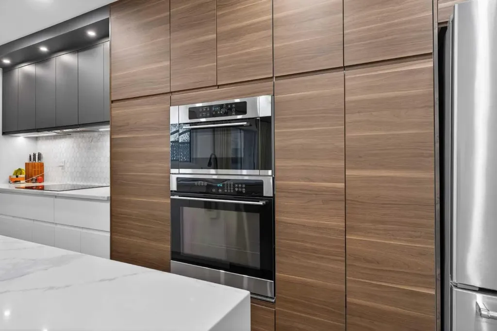 3130 66 Avenue SW Calgary AB T3E 5K8