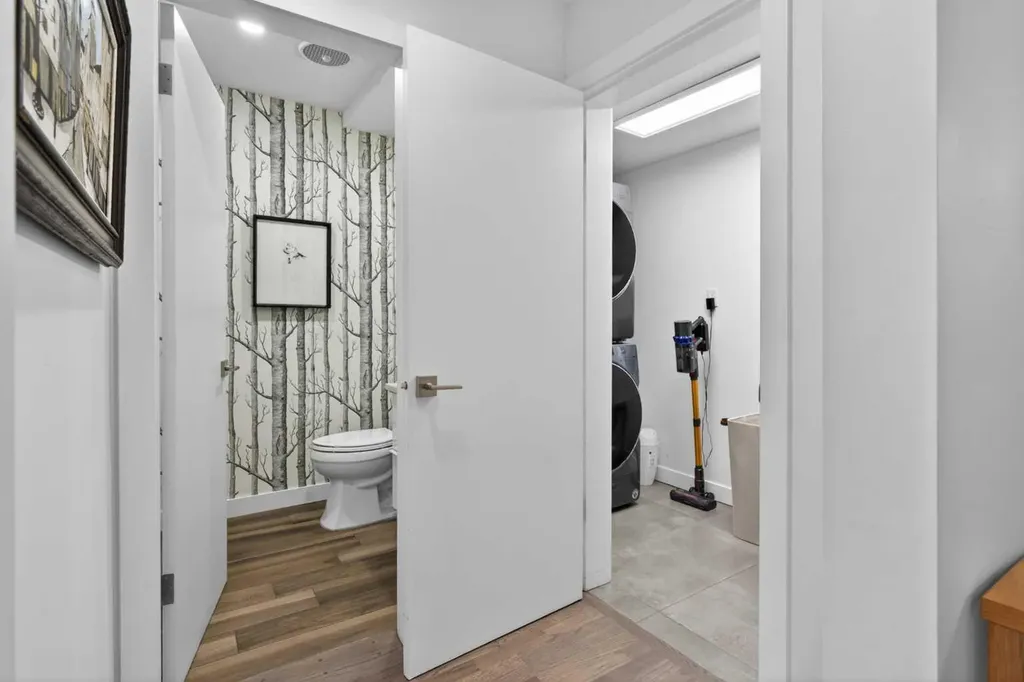 3130 66 Avenue SW Calgary AB T3E 5K8