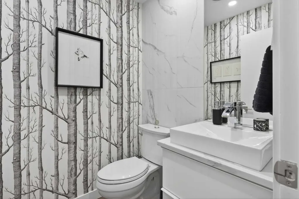 3130 66 Avenue SW Calgary AB T3E 5K8