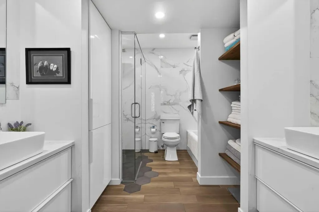 3130 66 Avenue SW Calgary AB T3E 5K8