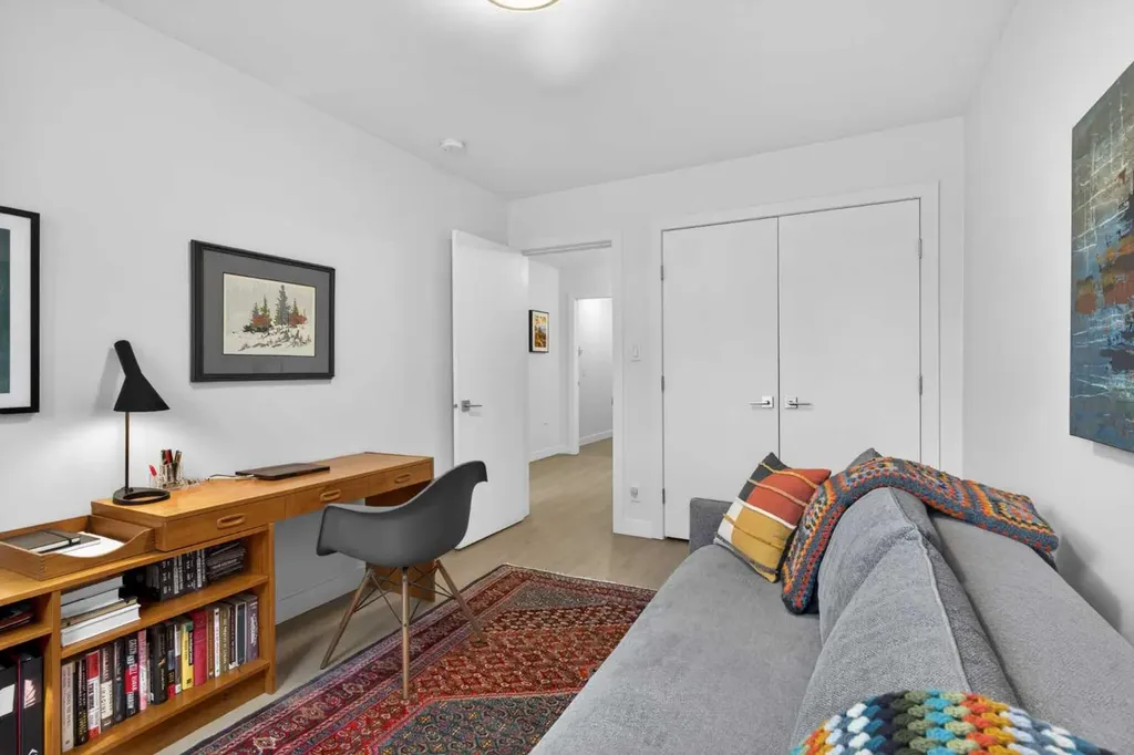 3130 66 Avenue SW Calgary AB T3E 5K8