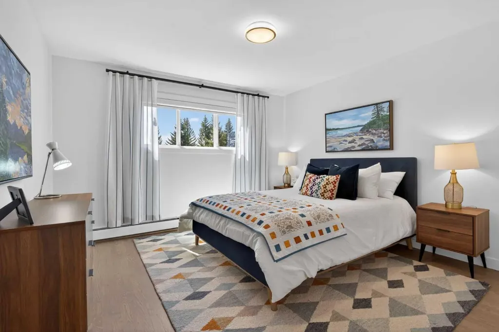 3130 66 Avenue SW Calgary AB T3E 5K8