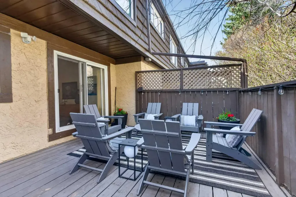 3130 66 Avenue SW Calgary AB T3E 5K8