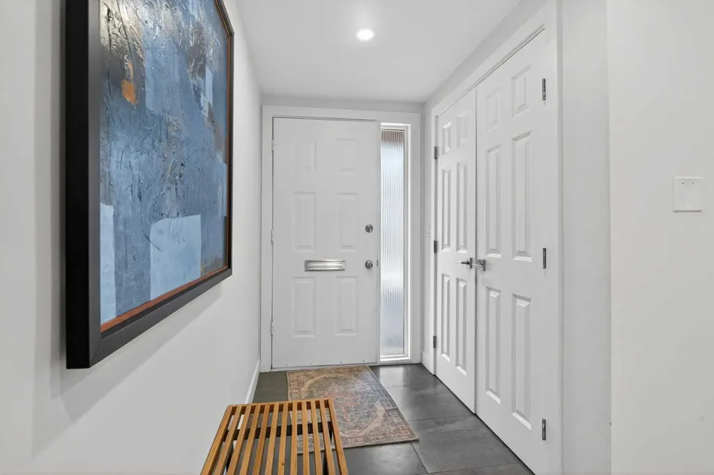 3130 66 Avenue SW Calgary AB T3E 5K8