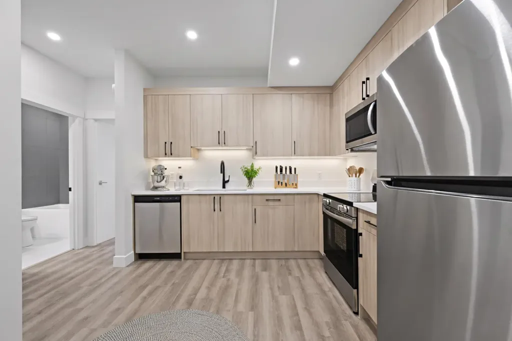 8112 Bowness Road NW Calgary AB T3B 0H6