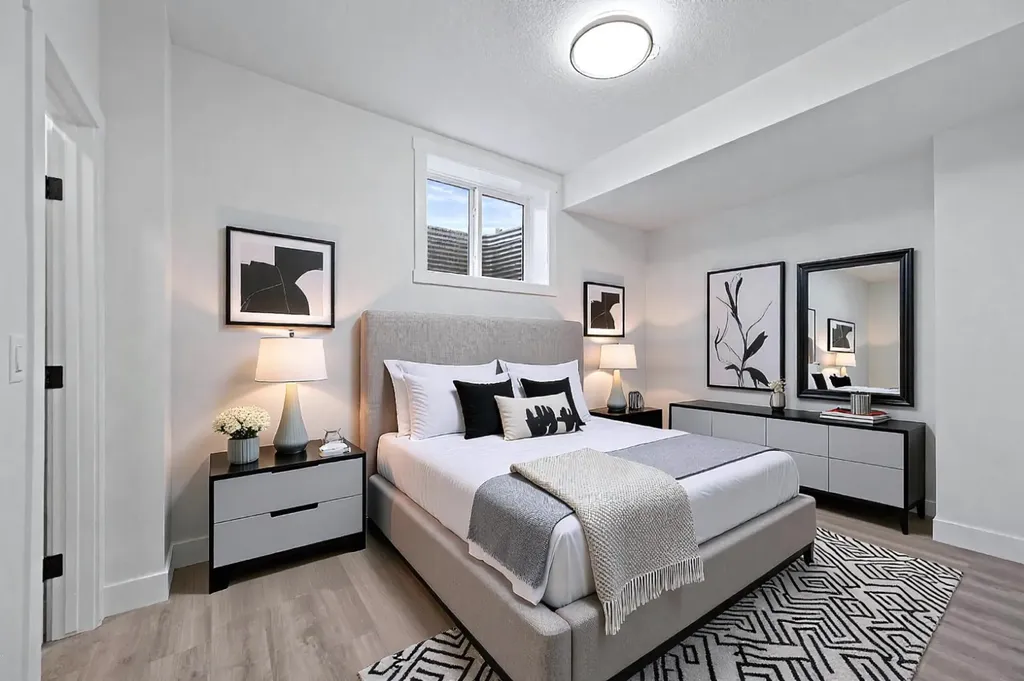 8112 Bowness Road NW Calgary AB T3B 0H6