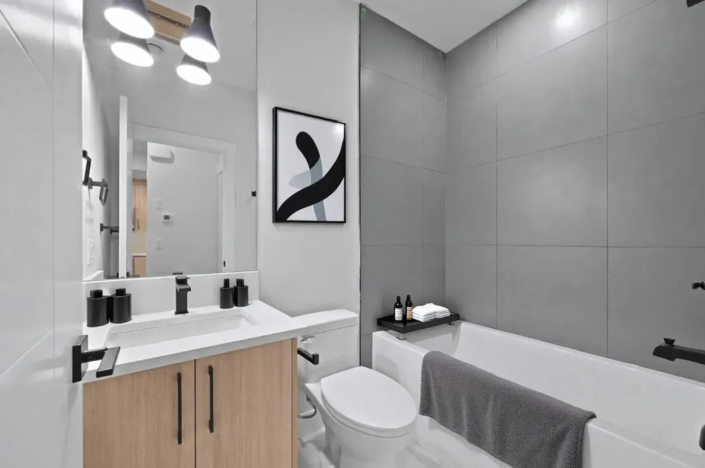 8112 Bowness Road NW Calgary AB T3B 0H6