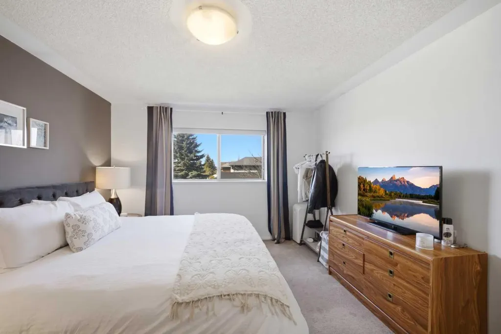 80 Martinglen Way NE Calgary AB T3J3J1