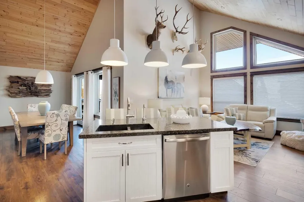 25054 South Pinelake Road Rural Red Deer County AB T0M1R0
