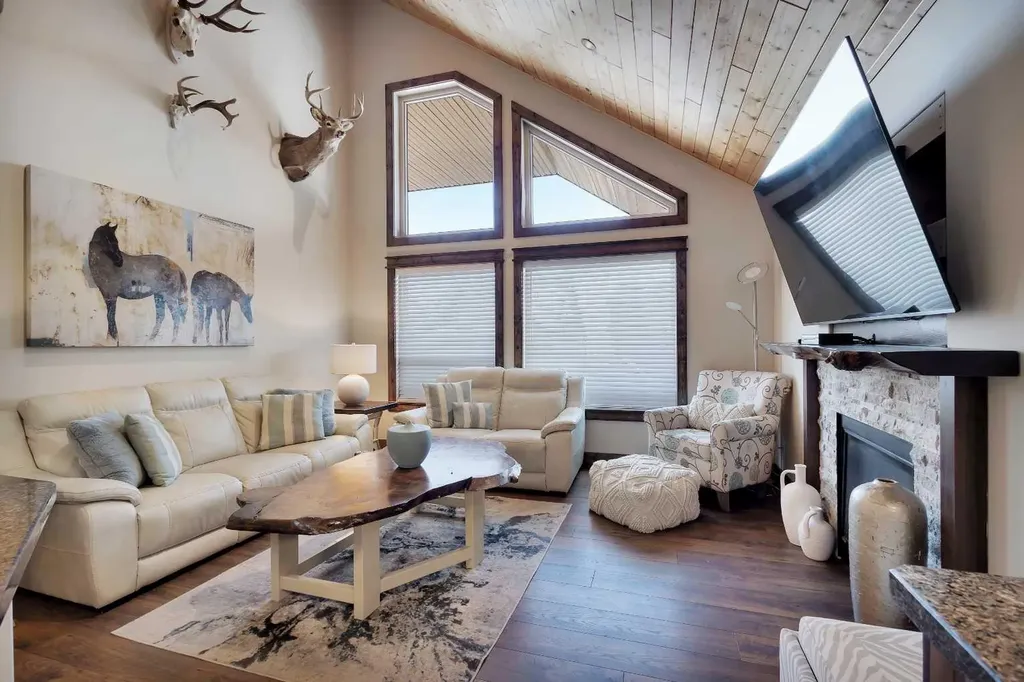 25054 South Pinelake Road Rural Red Deer County AB T0M1R0