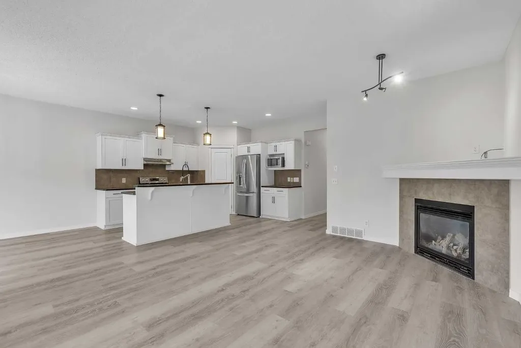 368 New Brighton Place SE Calgary AB T2Z 4W6