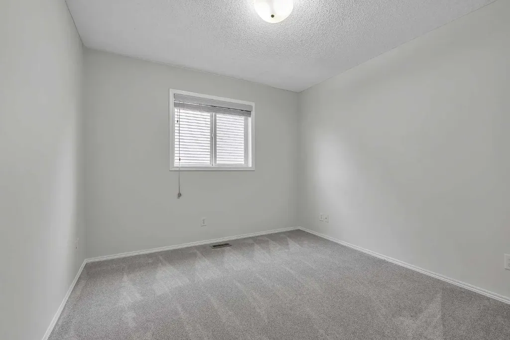 368 New Brighton Place SE Calgary AB T2Z 4W6