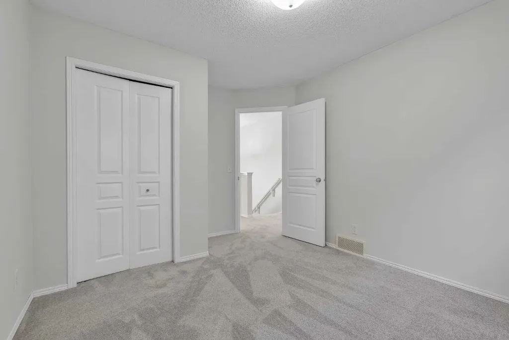 368 New Brighton Place SE Calgary AB T2Z 4W6