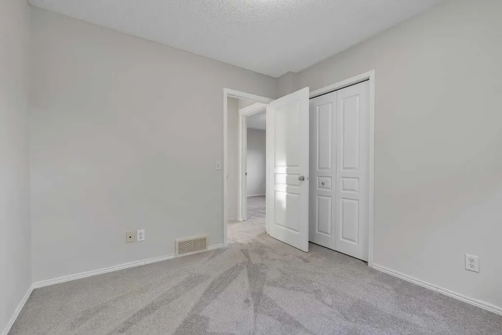 368 New Brighton Place SE Calgary AB T2Z 4W6