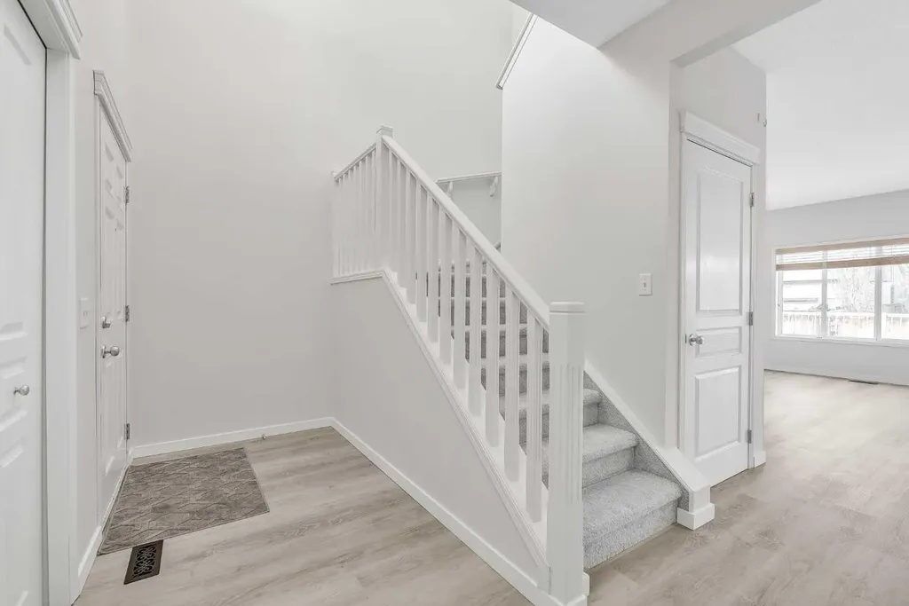 368 New Brighton Place SE Calgary AB T2Z 4W6